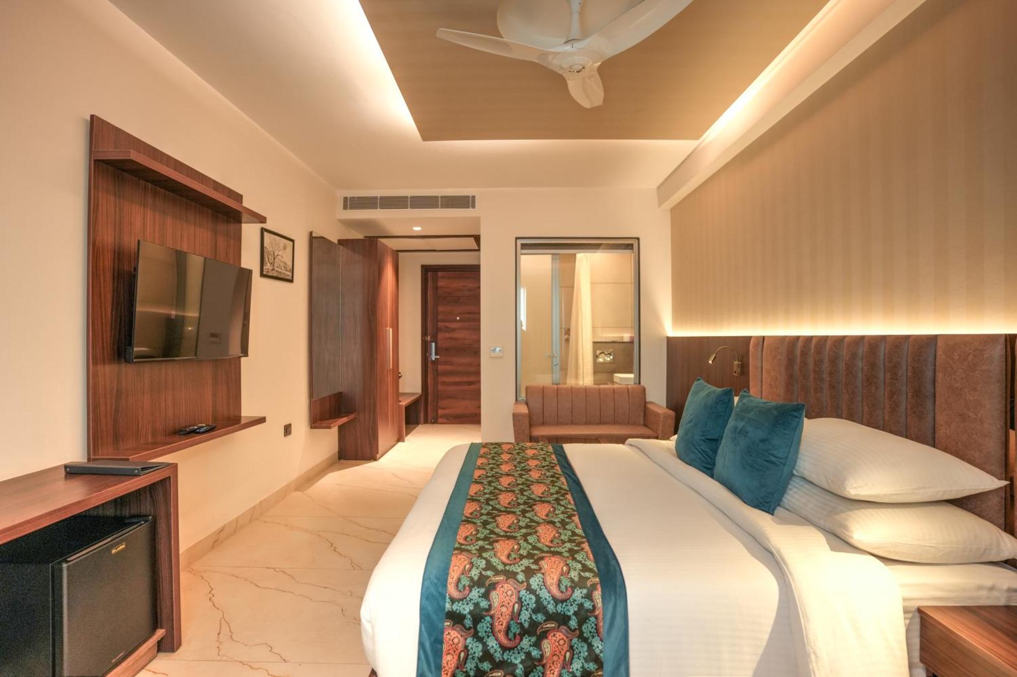 Rj Hotel - Managed By Atithi House Greater Noida Buitenkant foto