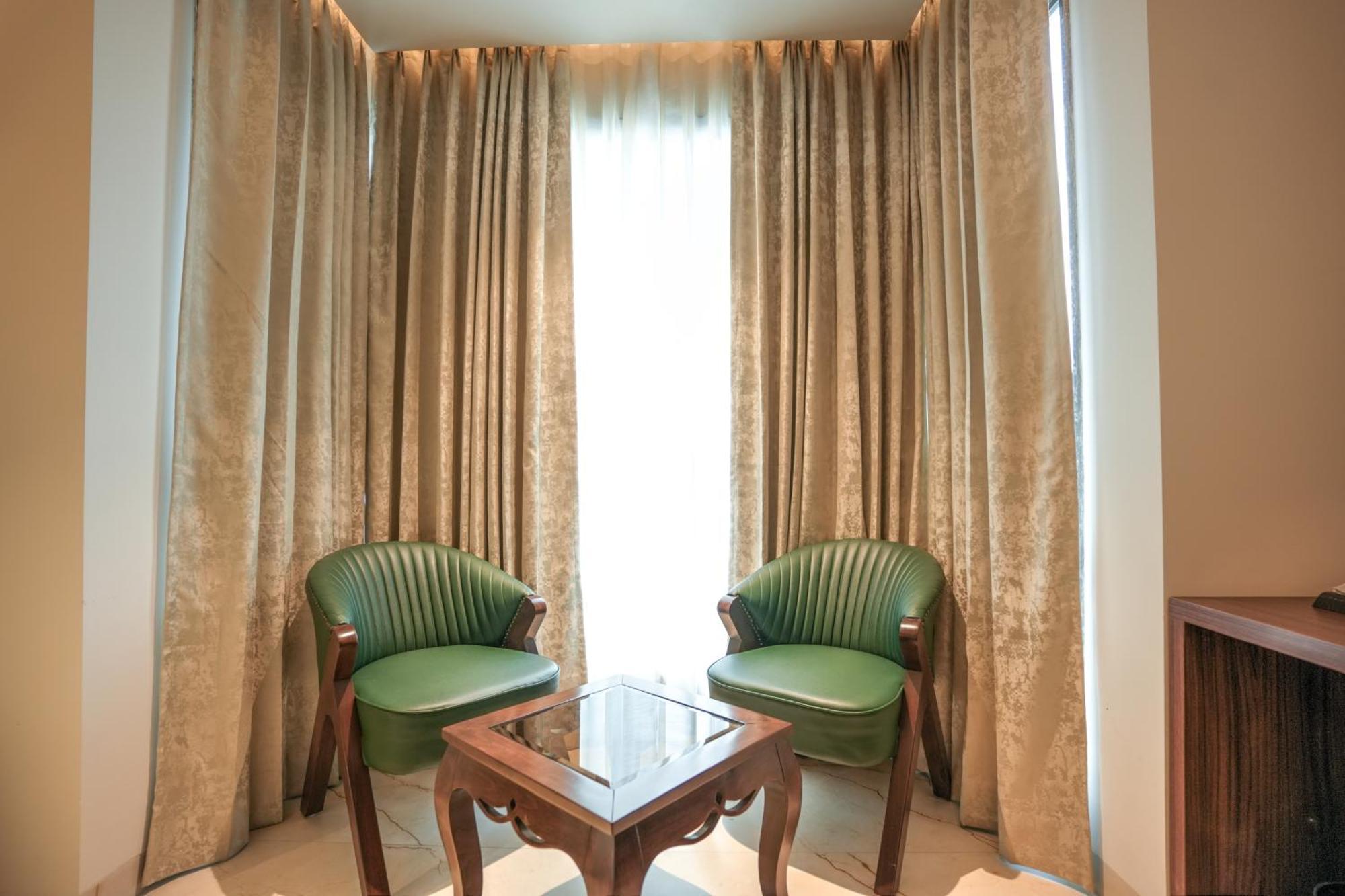Rj Hotel - Managed By Atithi House Greater Noida Buitenkant foto