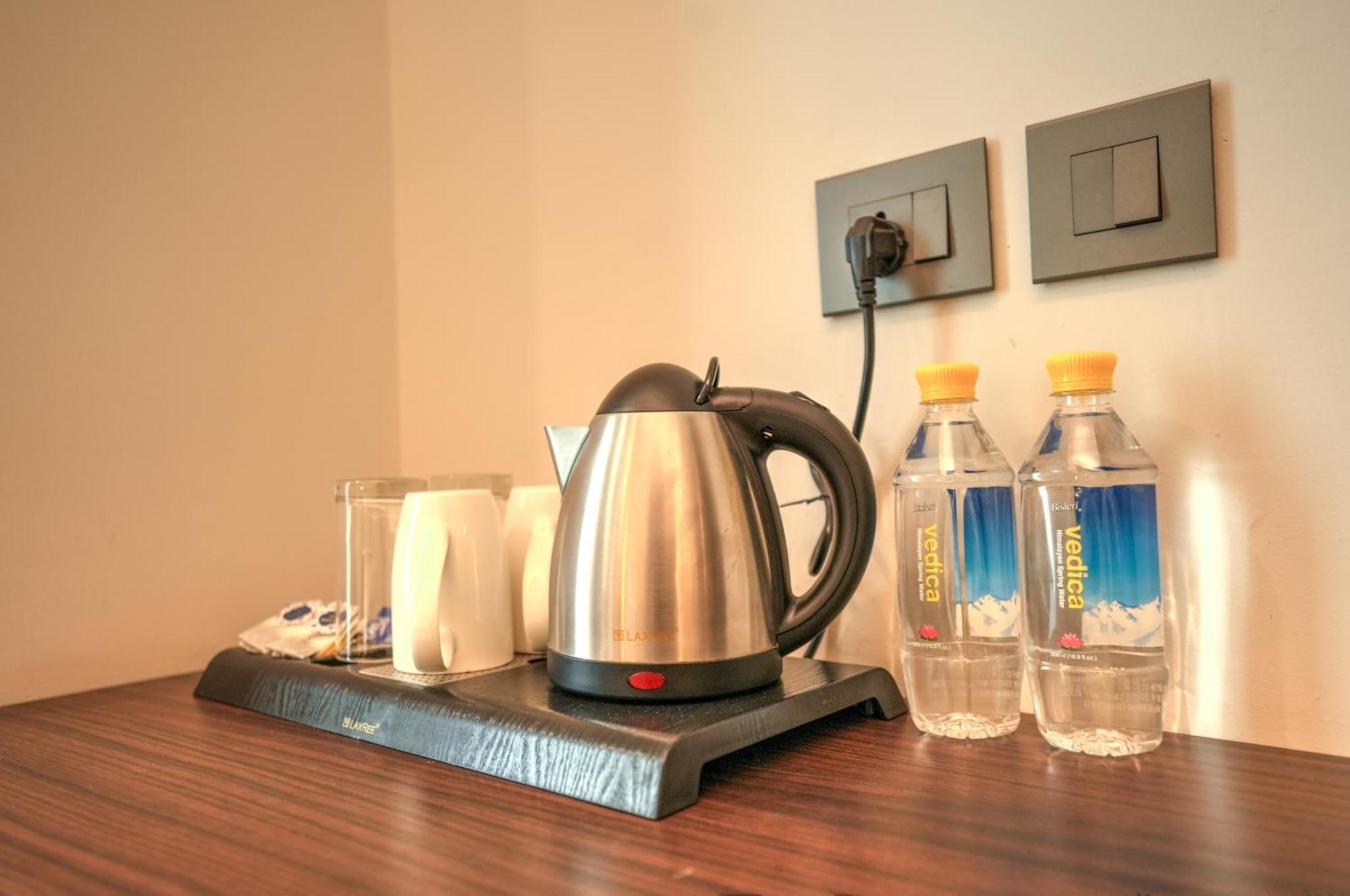 Rj Hotel - Managed By Atithi House Greater Noida Buitenkant foto