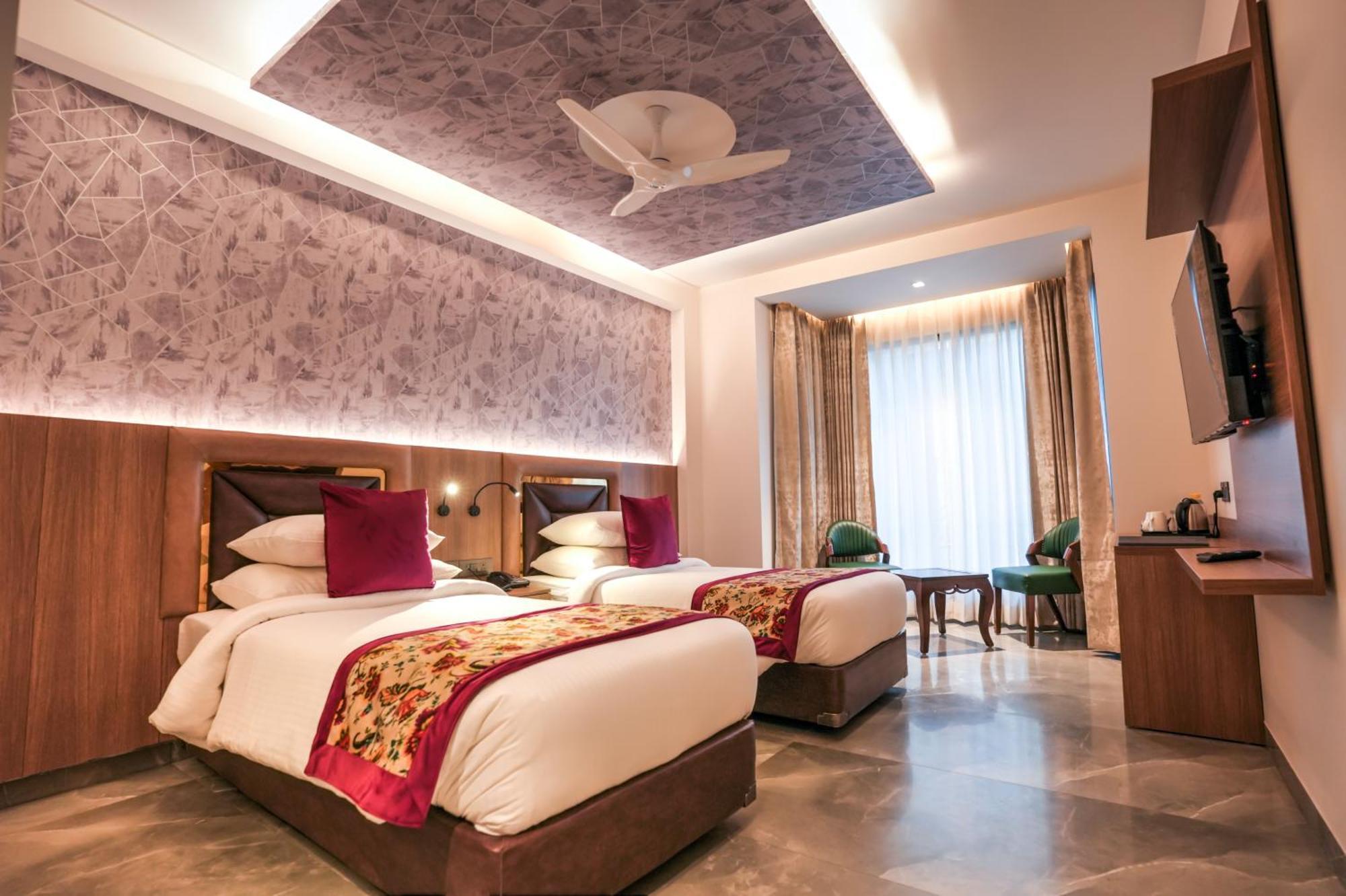 Rj Hotel - Managed By Atithi House Greater Noida Buitenkant foto