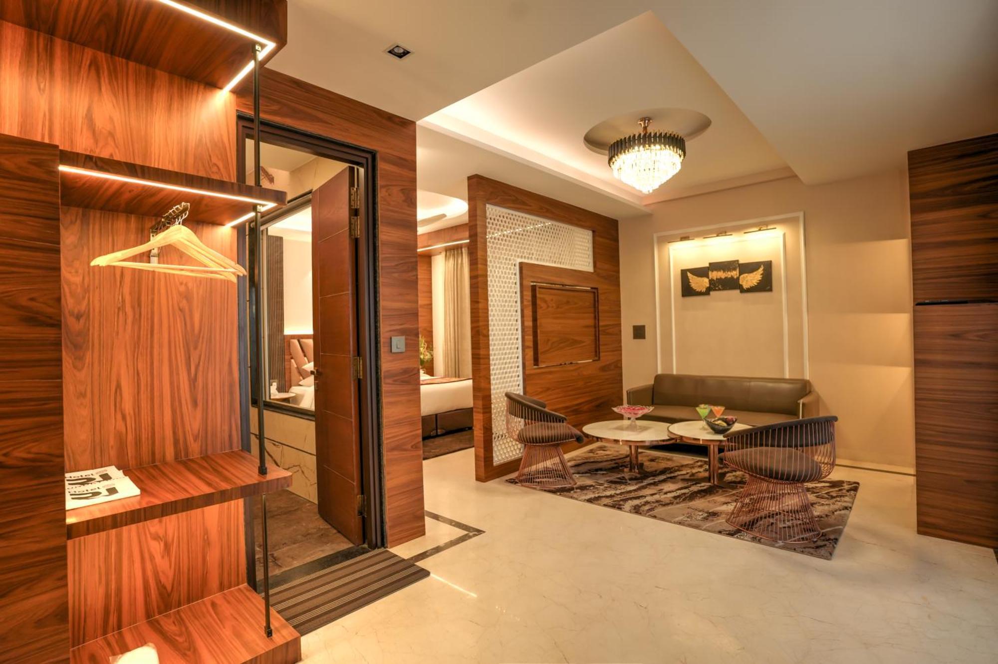 Rj Hotel - Managed By Atithi House Greater Noida Buitenkant foto
