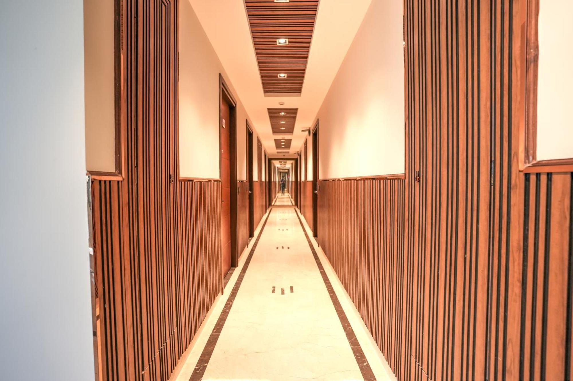 Rj Hotel - Managed By Atithi House Greater Noida Buitenkant foto